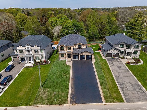 2nd image of 346 Lexington Rd
