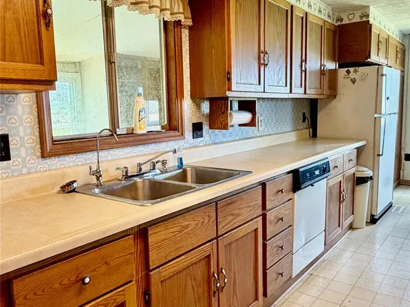 4380 N Blissfield Hwy, Britton, MI 49229