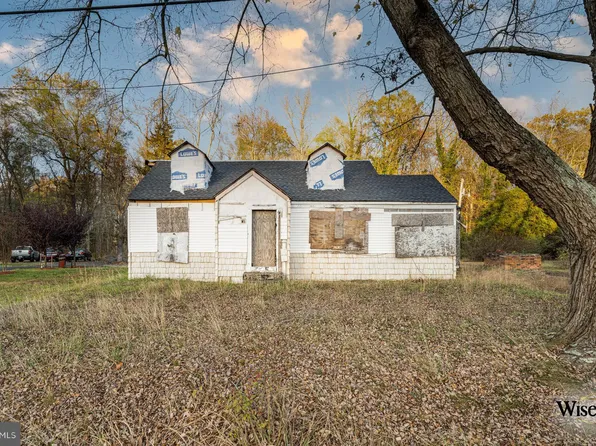 7626 Leonardtown Rd, Hughesville, MD 20637