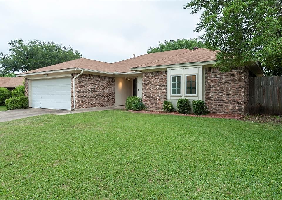 1st image of 309 Grand Meadow Dr