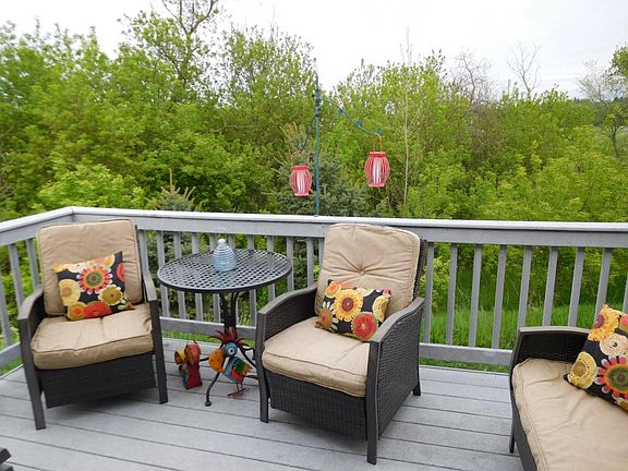 2nd image of 451 Woodfield Cir