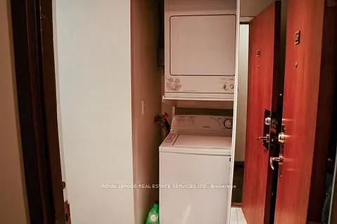 135 Maitland St #302 — Photo 11