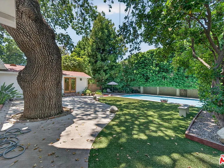 21309 Ibanez Ave — Photo 6