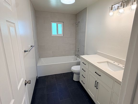 5th image of 4002 E Hampton Way