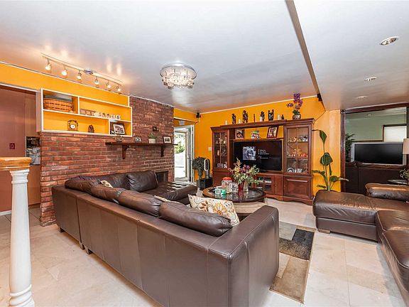 5th image of 29 Lotus Ln