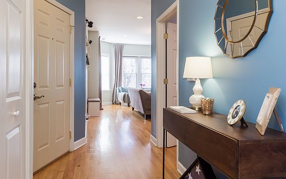3rd image of 4253 N Mozart St APT 3N