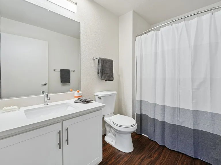 The Presidio Apartments — Photo 39