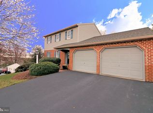 402 Snyder Hill Rd, Lititz, PA 17543