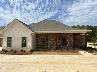 2021 Freedom Ring Dr, Brandon, MS 39047