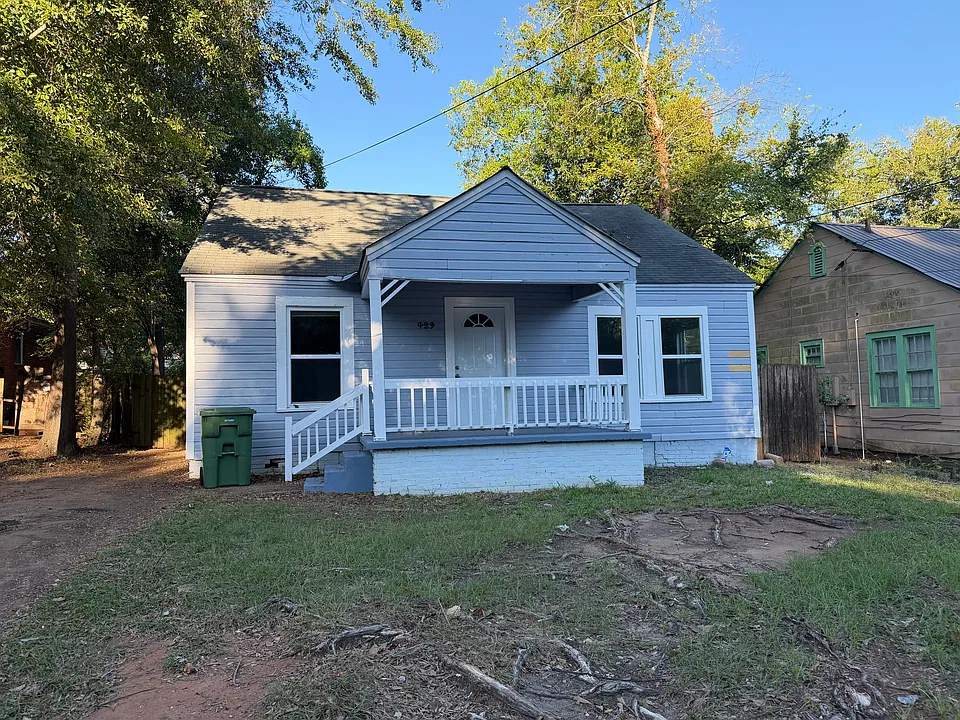 429 Ryan St