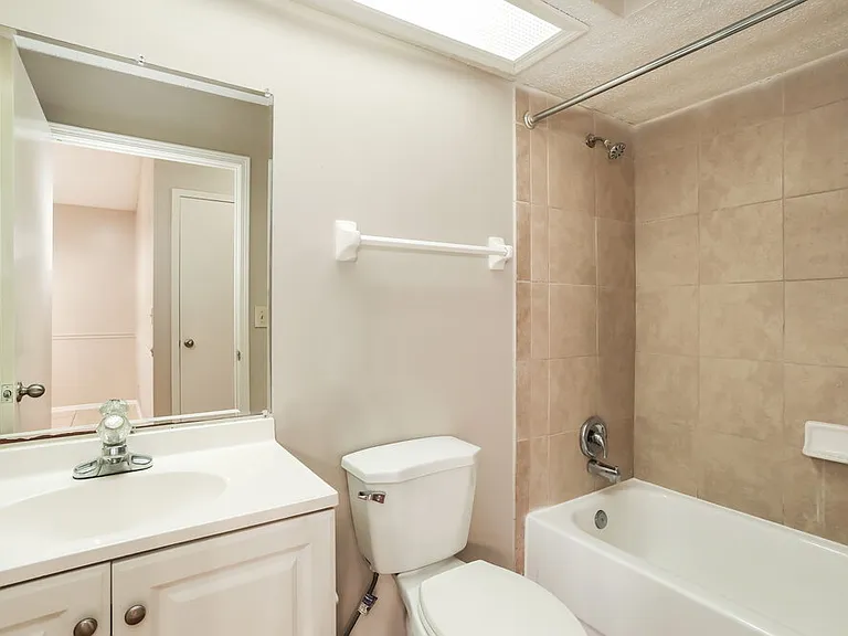 8327 Argyle Corners Ct — Photo 12