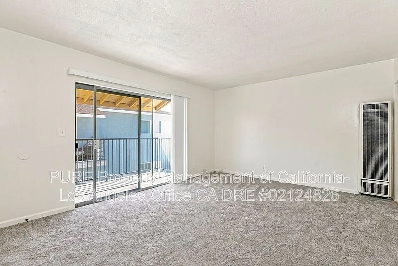 2 bed, 1.0 bath, 850 sqft, $2,250 — Photo 3