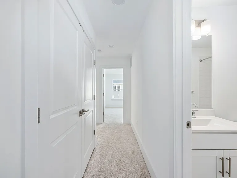 9207 Forkleaf Oak Dr — Photo 46