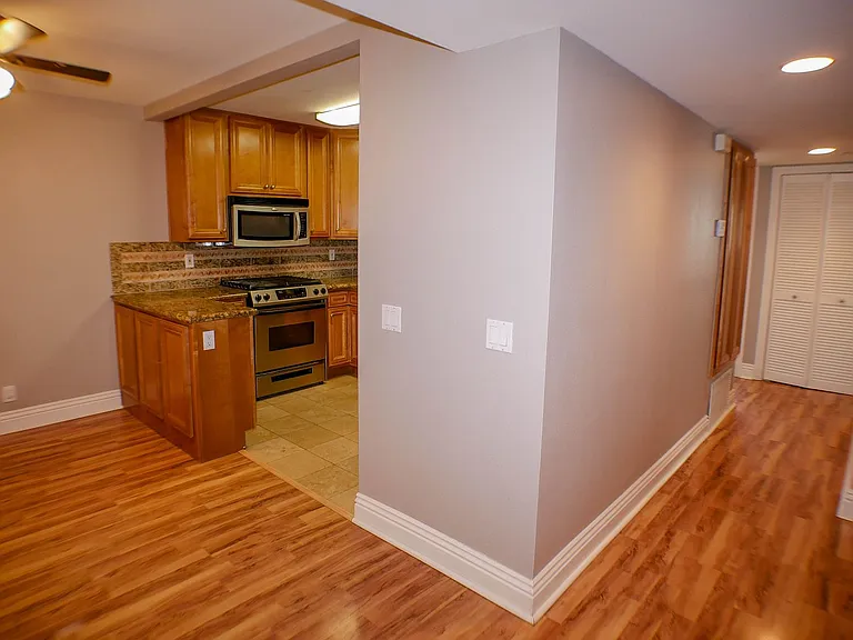 7509 Draper Ave #202 — Photo 6