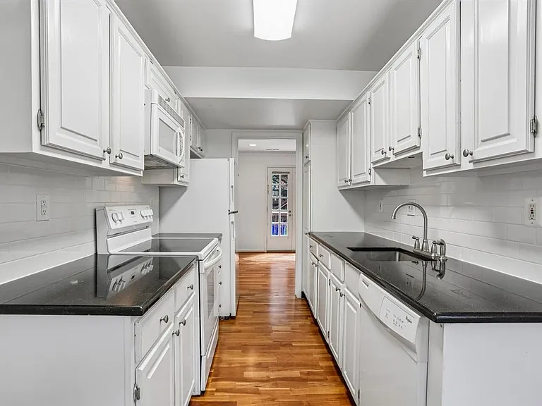 4930 Bradley Blvd — Photo 6