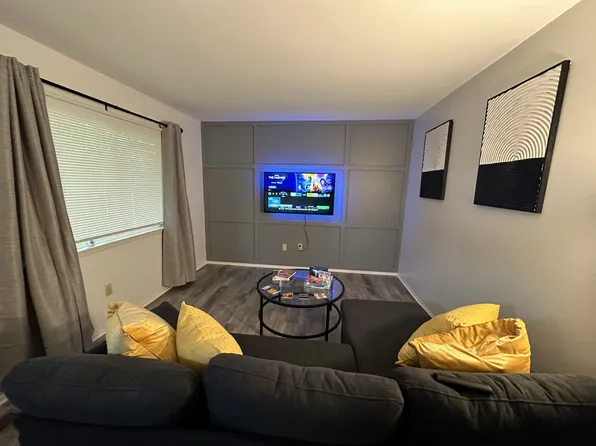 10835 Buchanan St, Van Buren Township, MI 48111