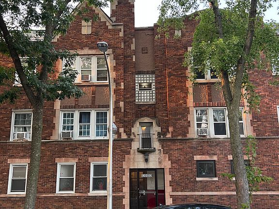 2nd image of 2900-04 N Laramie Avenue W George St #5200-3
