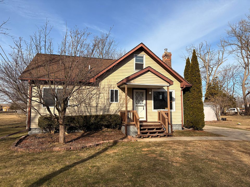 1st image of 1893 Emily Ct