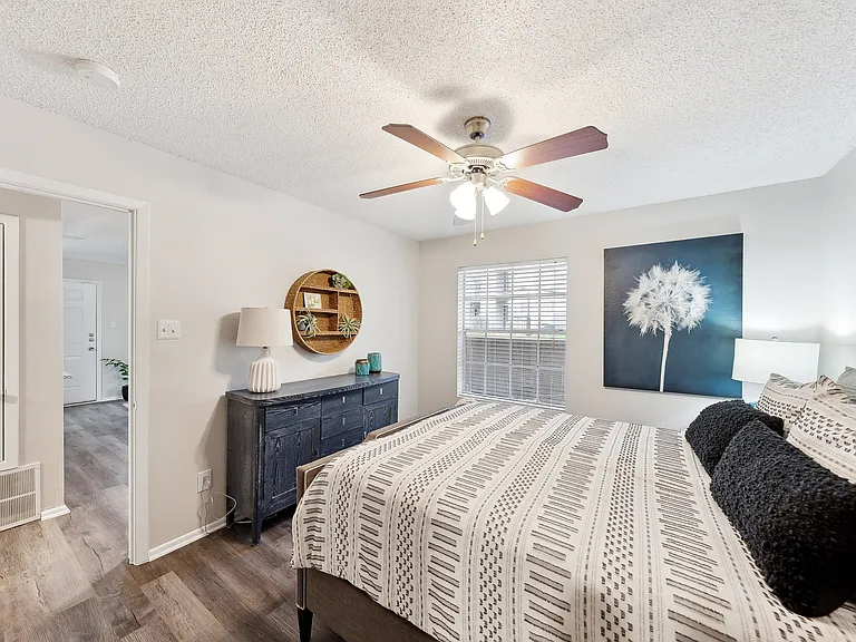 Altamonte Apartments — Photo 11