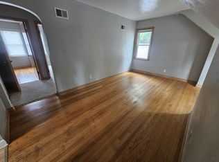 3207 S 31st St, Milwaukee, WI 53215