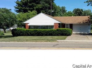 618 N Springfield St, Virden, IL 62690