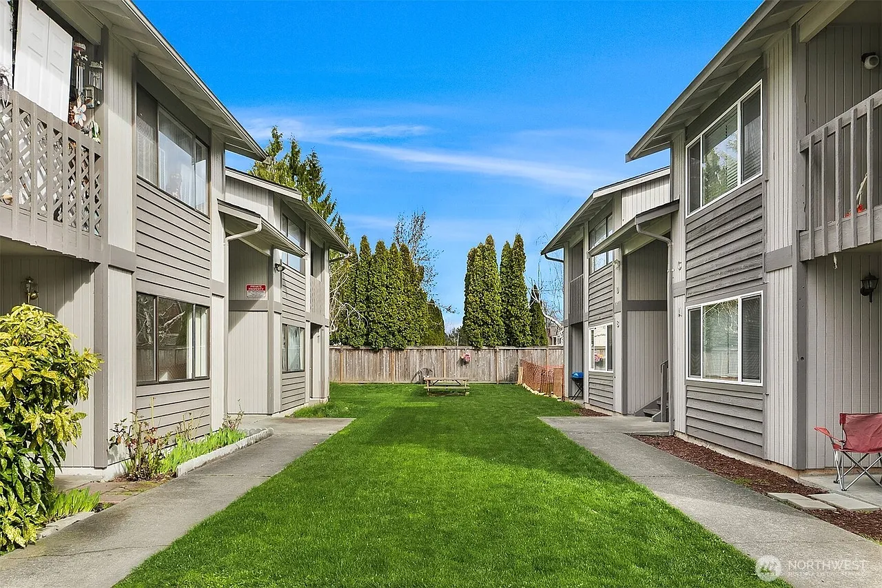 2 bed, 800 sqft, $1,545 — Photo 3