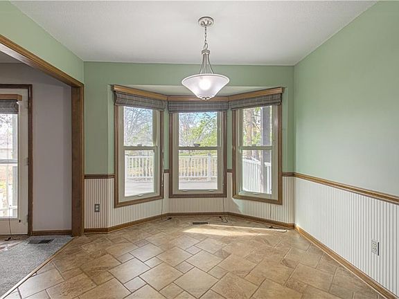 4th image of 7204 N Hemple Ave