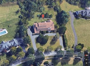 8 Winding Way, Chester, NJ 07930