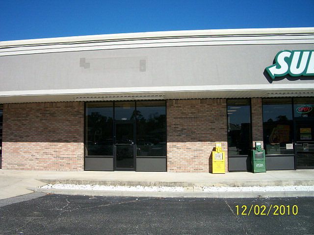 2nd image of 1155 N McKenzie St