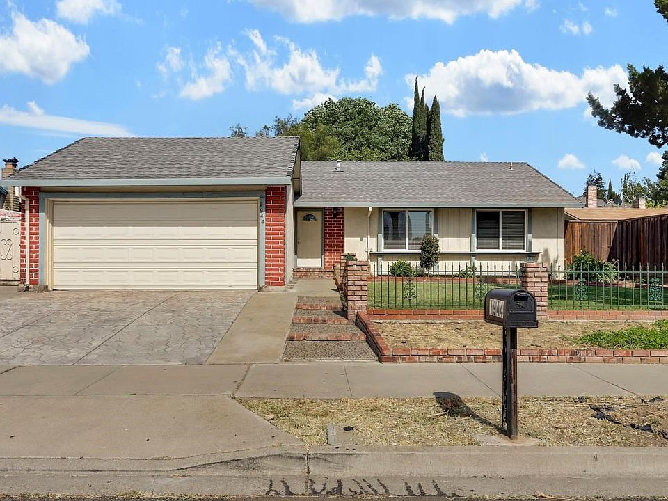 Well maintained Home!
