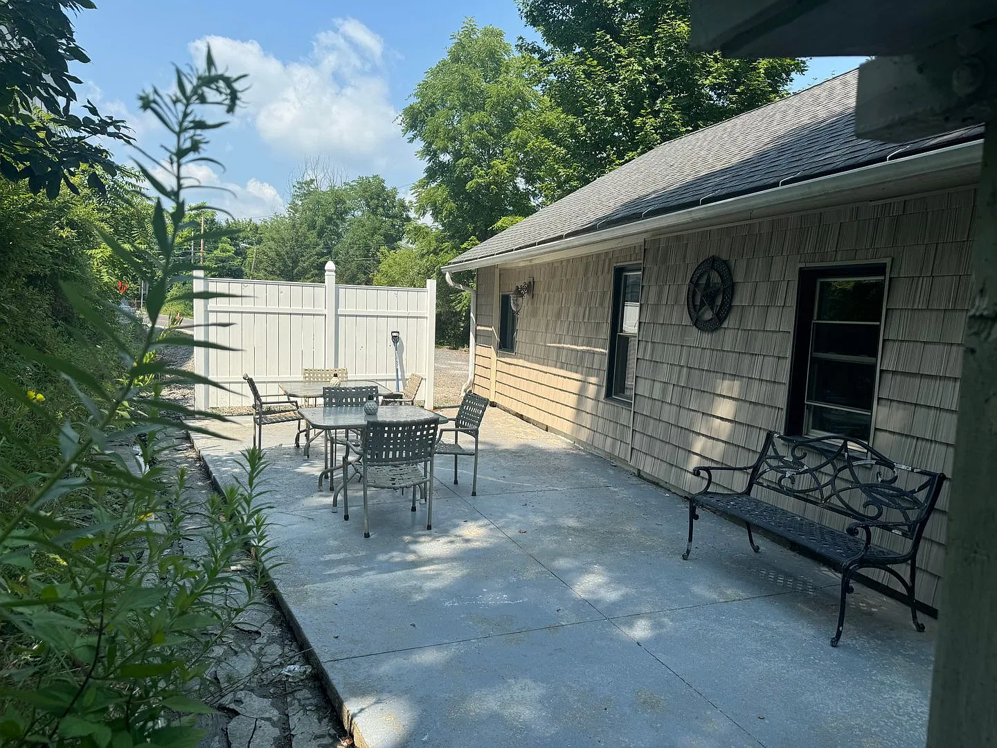 Student House, 6/1 — Photo 1