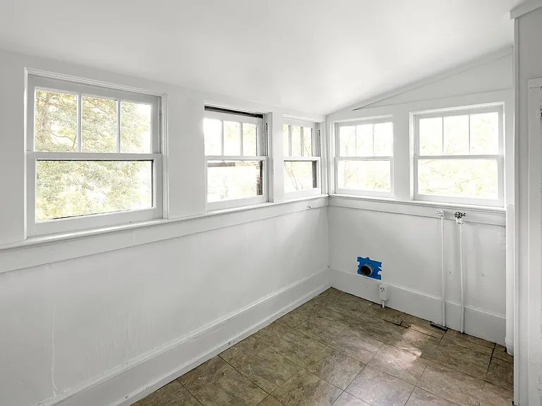39 Adams St — Photo 9