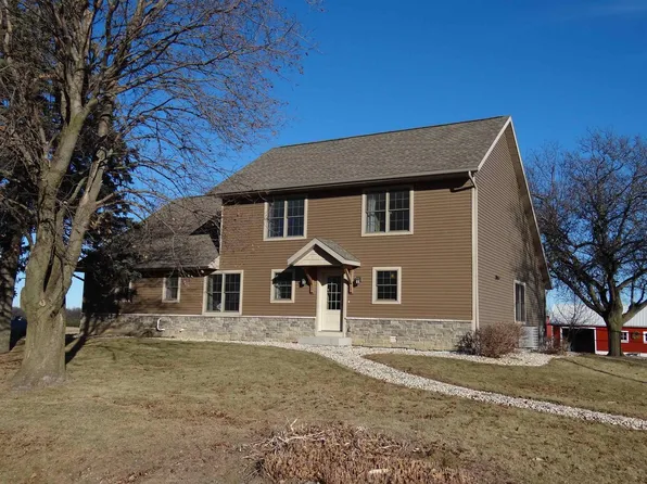 474 County Road X, Edgerton, WI 53534
