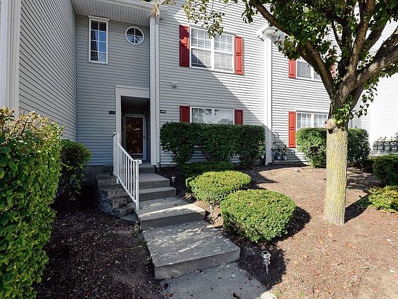 2nd image of 4806 Tudor Dr