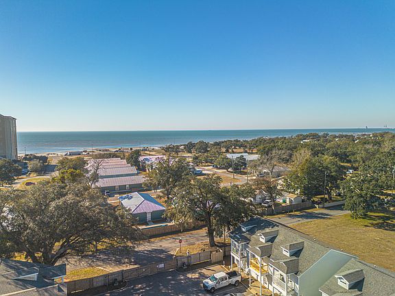 3rd image of 1101 Century Oaks Dr #B