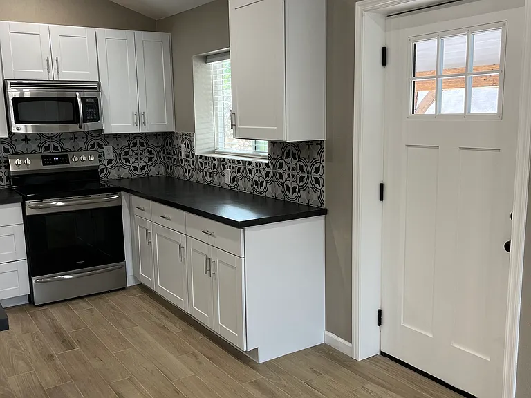 51 S Mariposa Dr — Photo 7