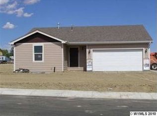 4931 Rimrock Dr, Bar Nunn, WY 82604