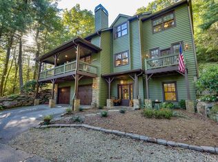18 Crescent Ct, Cashiers, NC 28717