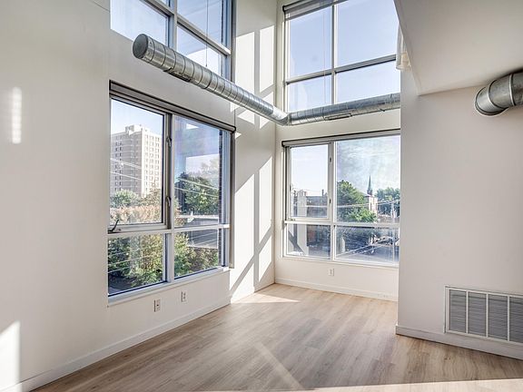 5th image of 1829 3rd Ave S APT 203