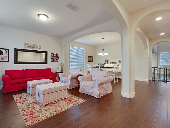 4th image of 2034 N Silvervale Ct