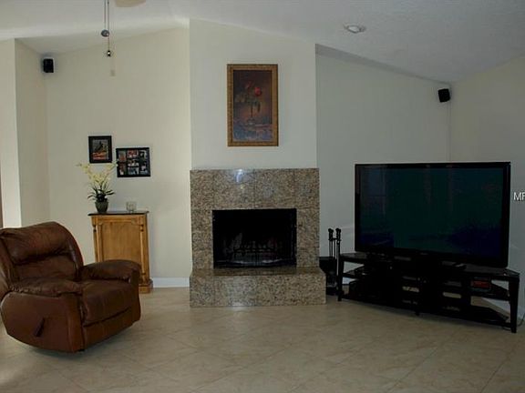 4th image of 767 Mendoza Dr