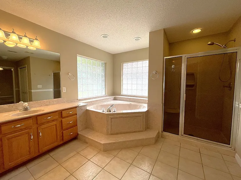 205 Wedgewood Ln — Photo 15
