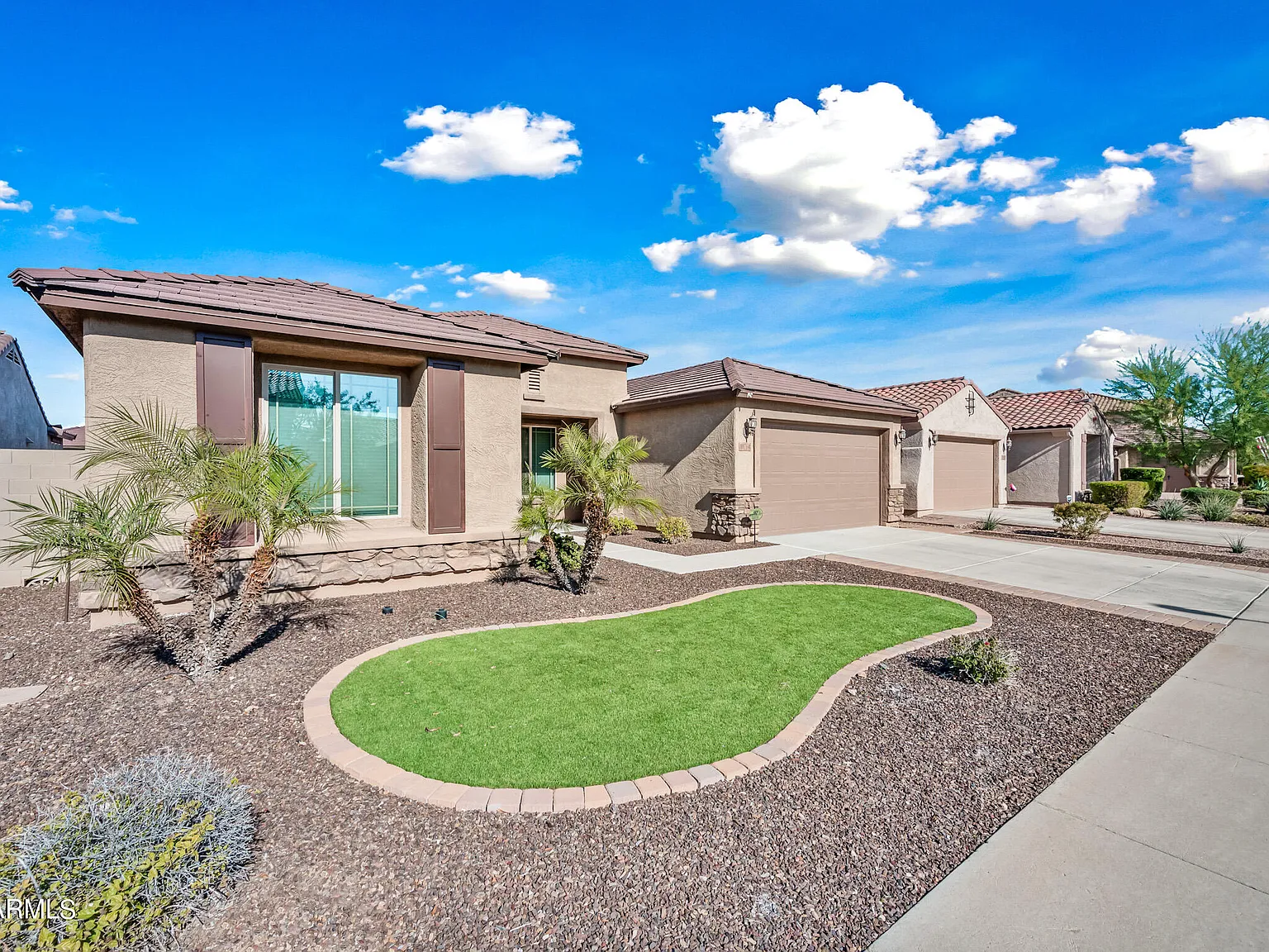 3 bed, 2.0 bath, 2216 sqft, $3,500 — Photo 1