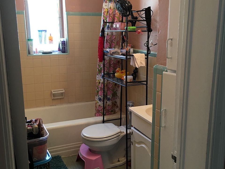 1st image of 955 Bay Dr #4