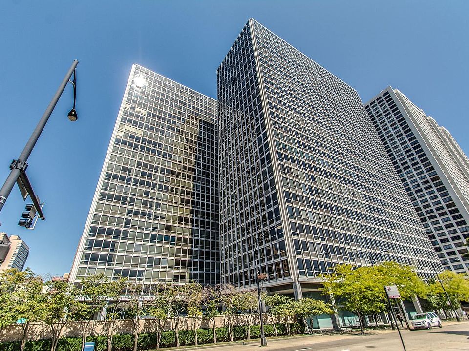 1st image of 340 W Diversey Pkwy APT 1715