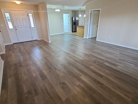 3rd image of 111 Kyle Ln