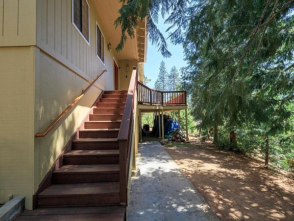 3rd image of 3041 Gold Hill Cir