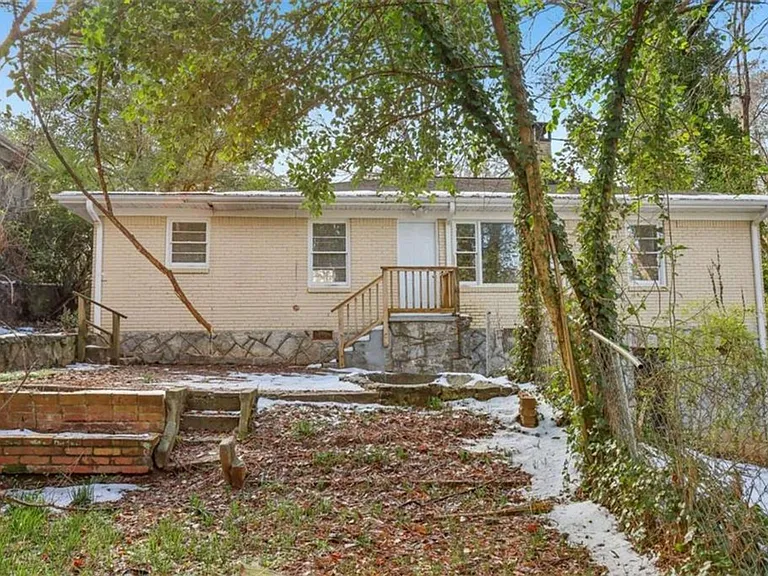 1840 Camellia Dr — Photo 14
