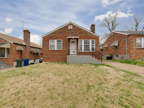 1810 Eton Ln, Saint Louis, MO 63147