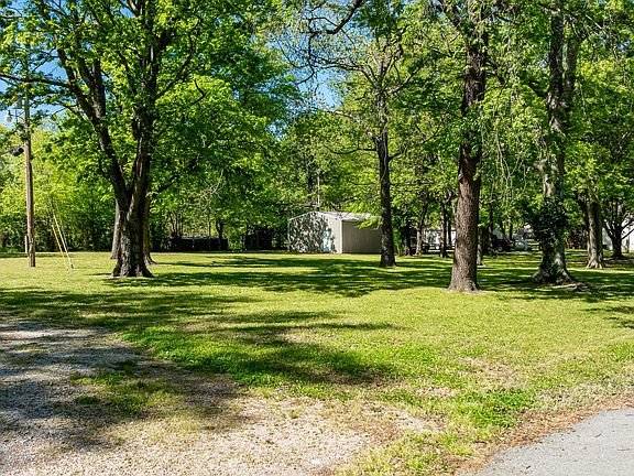 5th image of 35584 Circle Dr